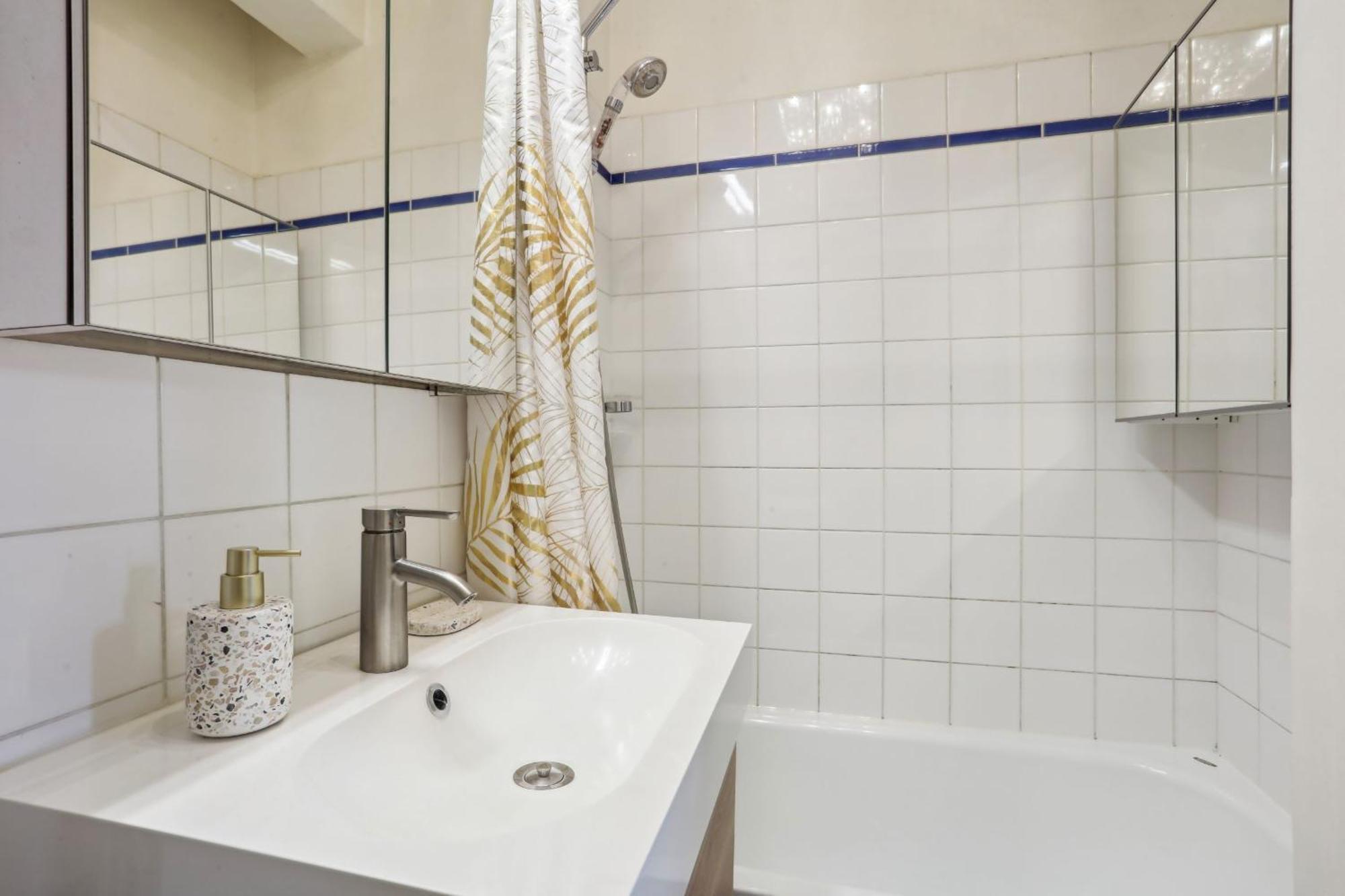 Eiffel Tower & Faubourg - 1Br - Cityapartmentstay パリ エクステリア 写真